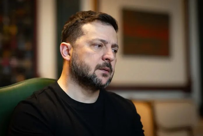Зеленський продовжив санкції проти російського ВПК та ввів нові проти колаборантів