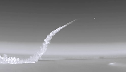 Президент Зеленський опублікував пуски та прицільні удари ракет FP-5 «Фламінго» по підприємству «Титан-Барикади» у Волгограді.