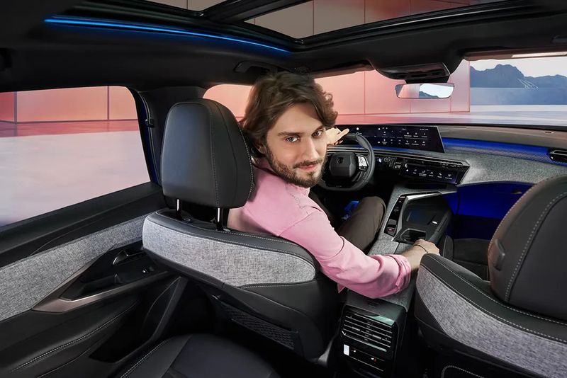 Диригент Львівської опери став новим обличчям бренду Peugeot в Україні