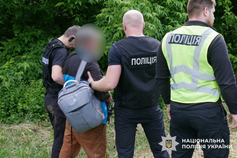 Затримали чоловіка, якого підозрюють у сексуальному домаганні до дівчинки