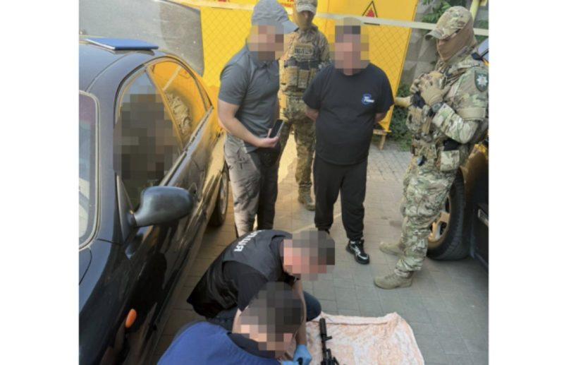 На Вінниччині та Хмельниччині викрили два канали незаконного збуту зброї