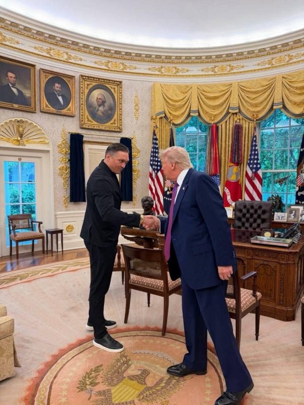 Усик зустрівся з Трампом