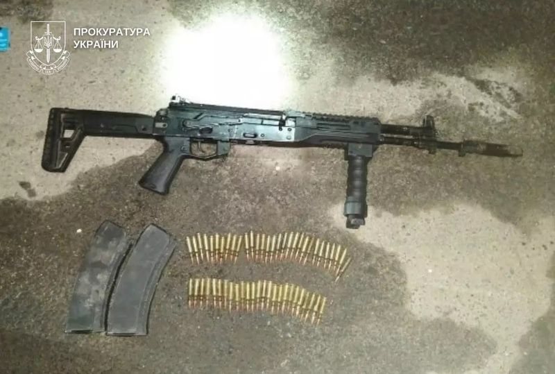 П’яний чоловік відкрив вогонь поблизу будівлі ТЦК.