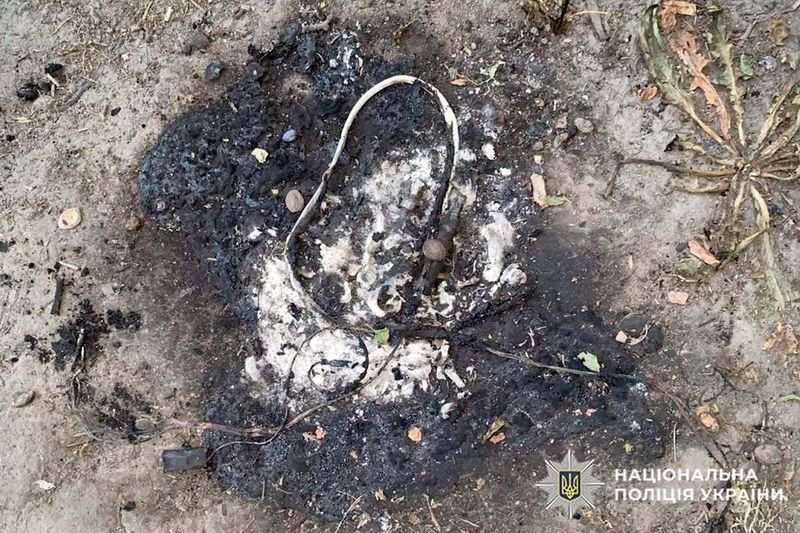 Невідомий предмет вибухнув у руці