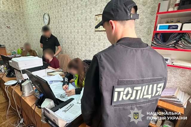 Незаконне працевлаштовування до вишу заради броні від мобілізації