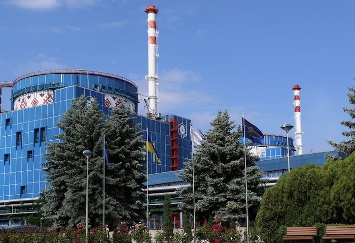 Обшуки на Хмельницькій АЕС: правоохоронці прийшли на стратегічний енергетичний об’єкт