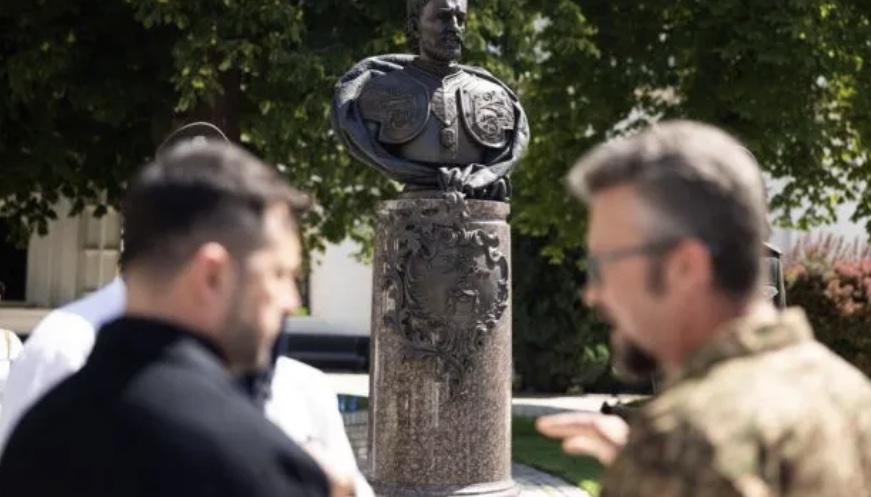 Мазепа повернувся до Лаври яку відбудовував