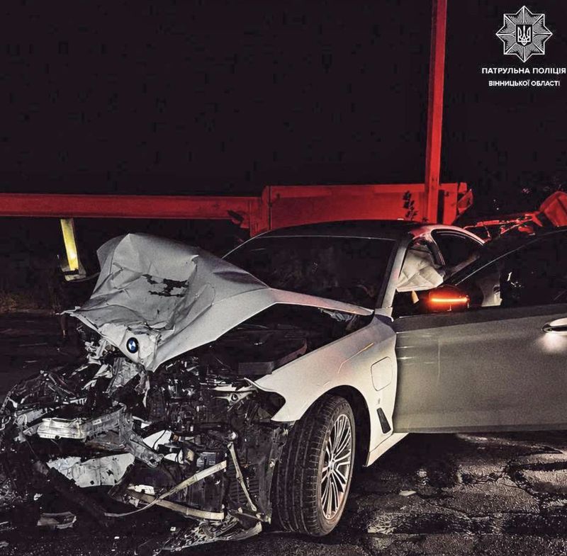 Утікав від поліцейських та вчинив автотрощу у Вінниці