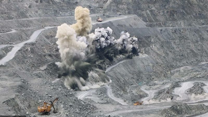 Будьте уважними: На Писарівському кар’єрі проведуть планові вибухи