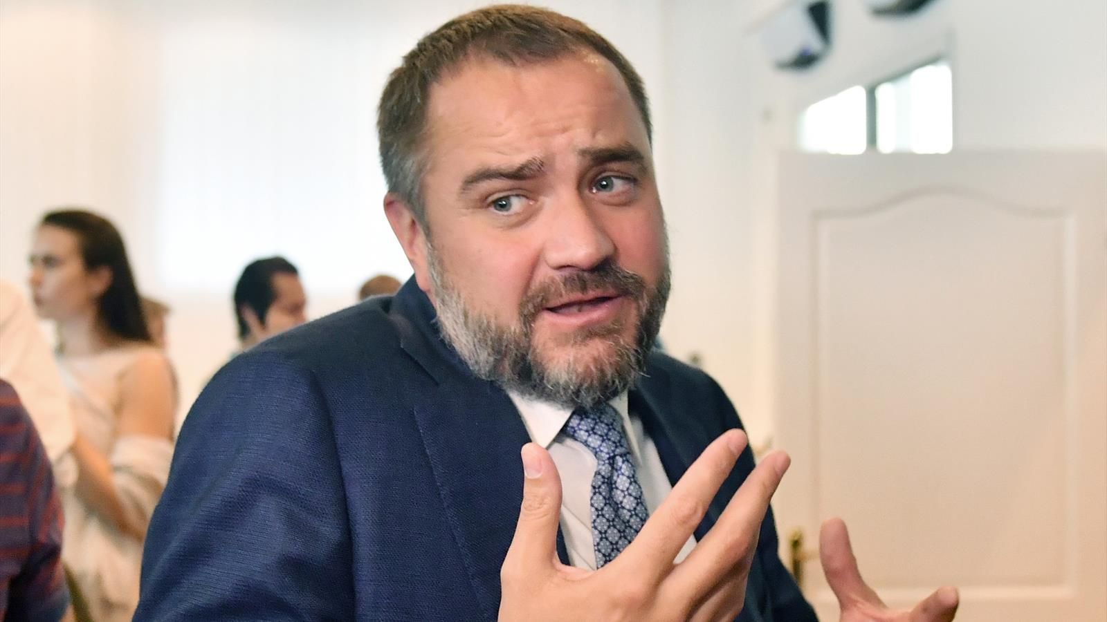 Ексчиновника ФФУ підозрюють у масштабній схемі з розкрадання бюджетних коштів