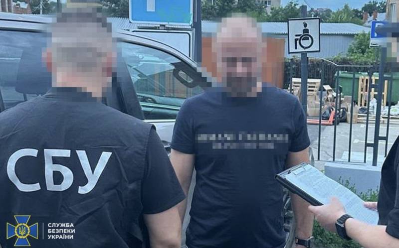 Викрили ще двох посадовців Державної митної служби, які заробляли на незаконних «схемах»