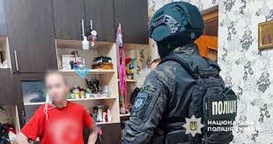 Масштабний наркоосередок викрили на Вінниччині
