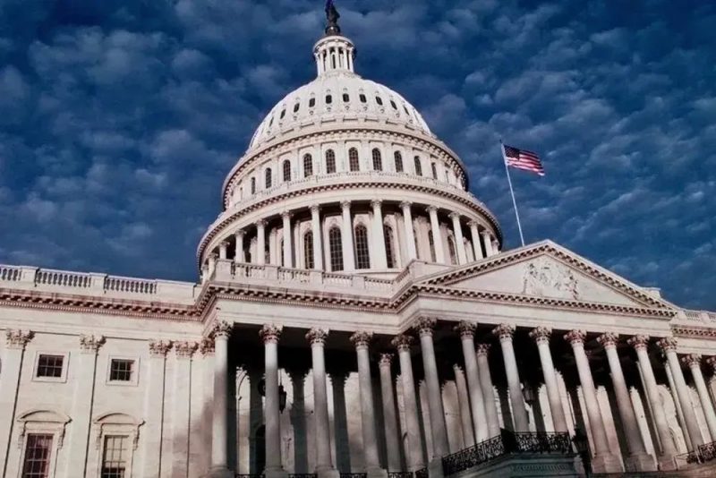 Всіх сенаторів США запросили на зустріч із Зеленським