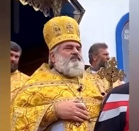 Чому УПЦ не відкриває свої парафії в таких країнах ЄС, як Литва, Латвія, Естонія, де є десятки тисяч українських біженців? Або в тій же Молдові?