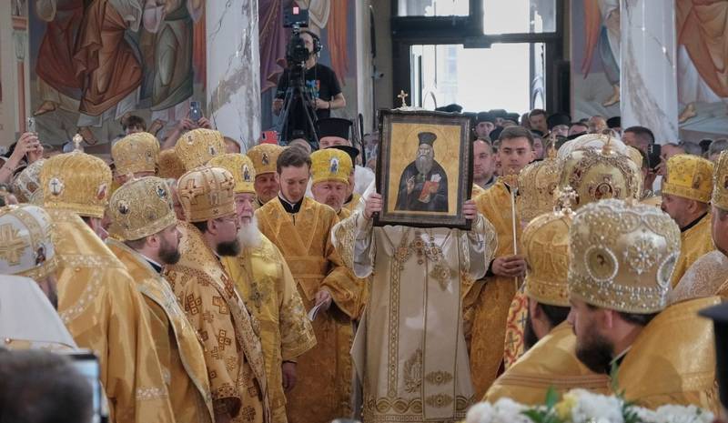 Митрополита із Буковини канонізували до лику святих