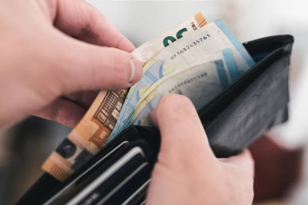 Суд притягнув чоловіка до адміністративної відповідальності за незаконне скуповування валют