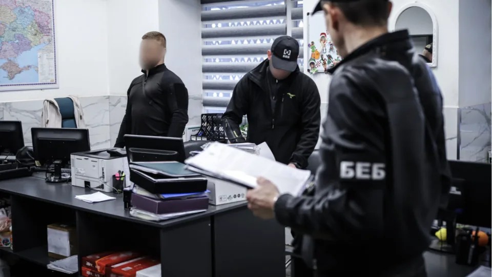 Посадовець БЕБ знайшов 533 тисяч євро “у сейфі батька”