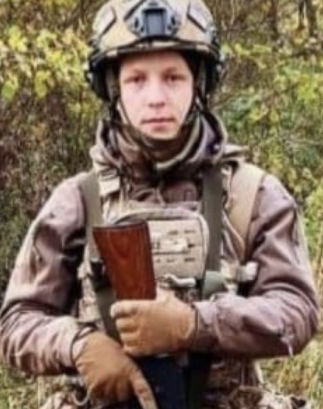 Прощання з молодим воїном Владиславом Синіциним з Андрушівки