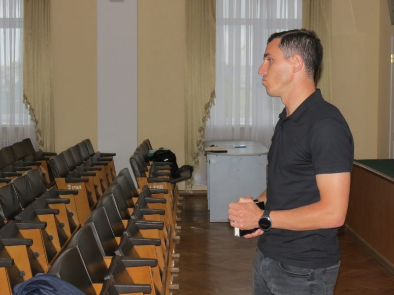 Вінницьких футбольних наставників попередили про недопущення російської мови на тренуваннях  