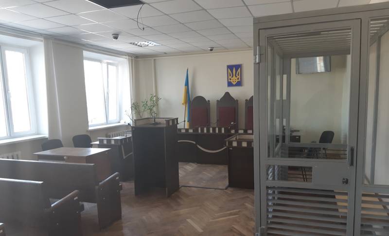 Дві квартири хочуть відібрати у голови Немирівського суду