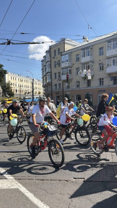 У Вінниці відбувся благодійний «Велопарад у вишиванках»




														Вінниччина вшановує національний прапор України. У містах та містечках відбуваються цікаві та змістовні заходи за участі представників влади, волонтерів, місцевих жителів, вет