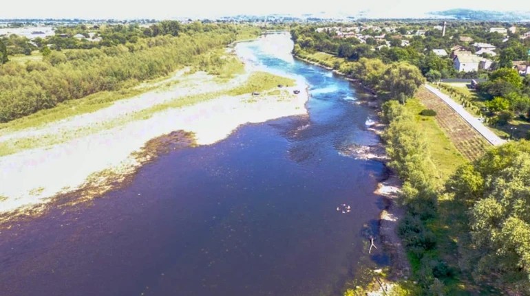 Дністровське водосховище критично обміліло