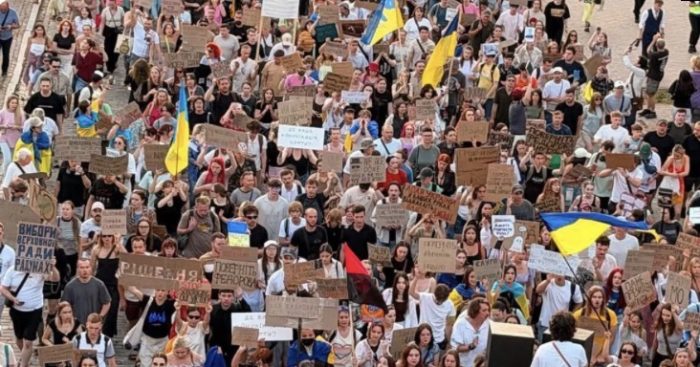 Протестів за Федорова більше не буде