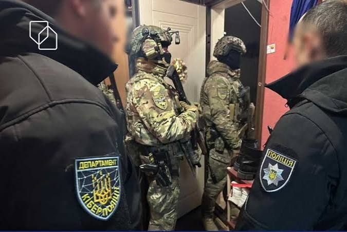 рф вербує українців через БАДи, представляючись СБУ — Нацполіція