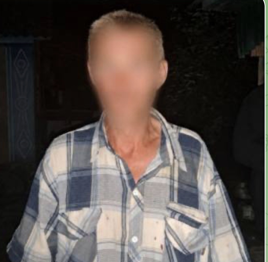 Батько-дизертир знущався із власних дітей