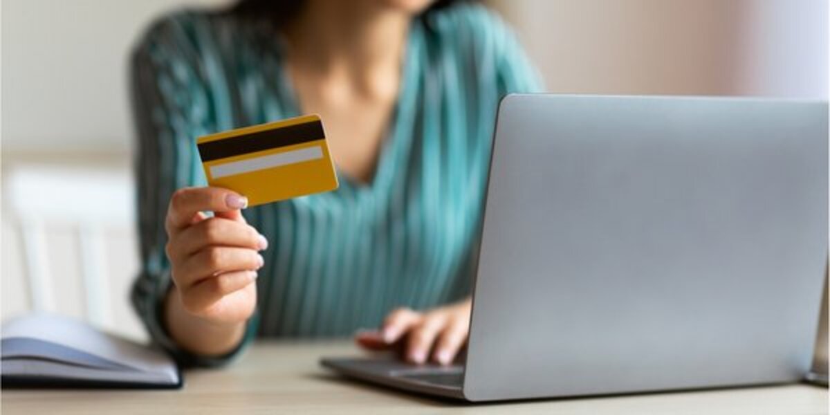 Продавала телевізор, а втратила понад 65 тисяч гривень