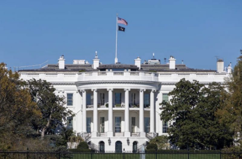 Президент досі не може знайти кандидатуру на посаду посла України в США