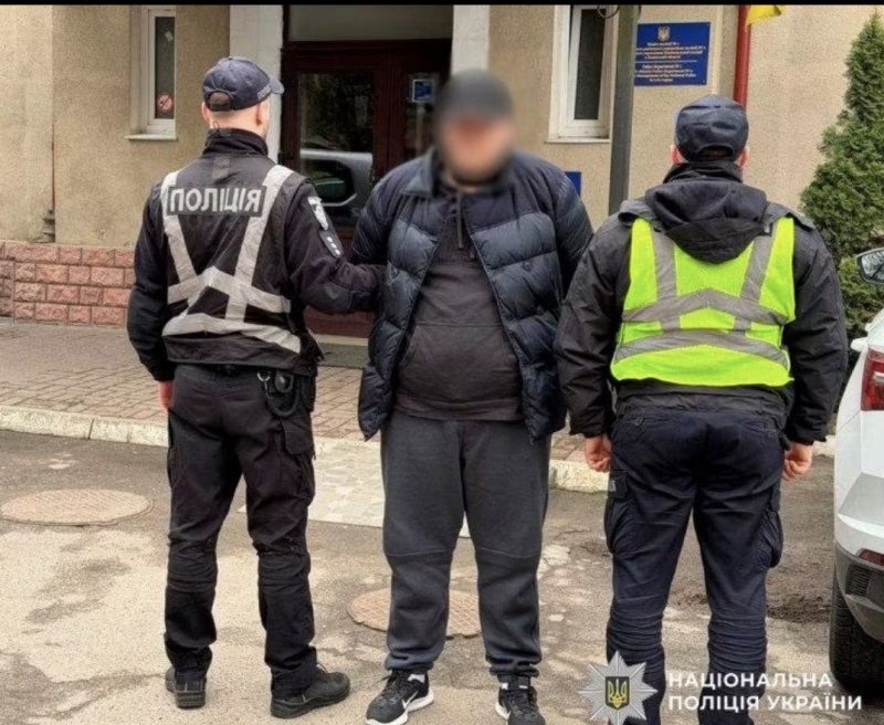 Вбивство військового ТЦК у Львові: нападник двічі вдарив ножем у шию, йому оголосили підозру.