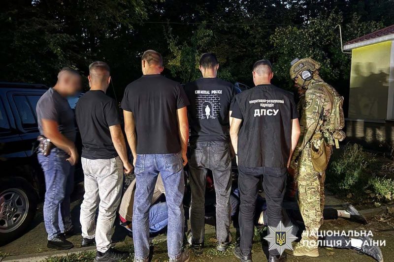 Незаконно переправляв військовозобов’язаних за кордон