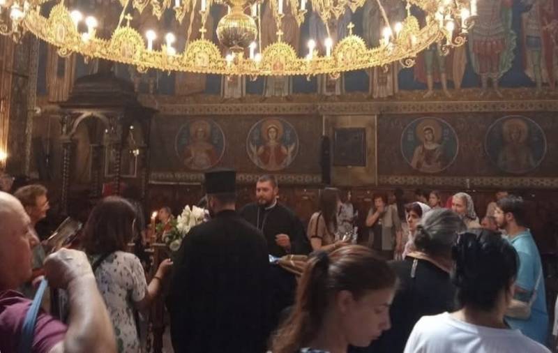 У Болгарії перервали Патріаршу Літургію через присутність у храмі посла Росії