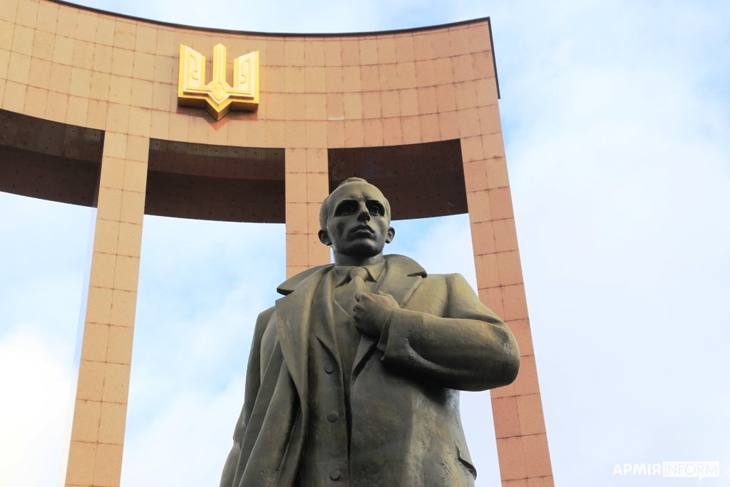 Московський суд визнав «поплічниками нацистів» ОУН, УПА, Бандеру та інших