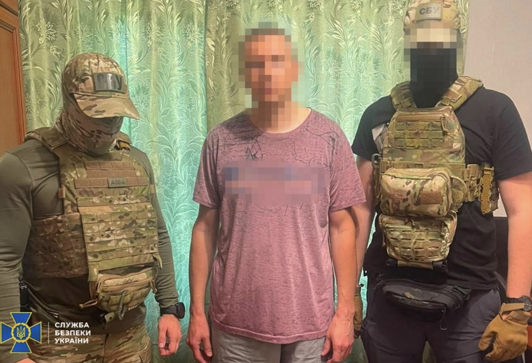 Ексначальник цеху оборонного заводу та безробітний ухилянт коригували удари рф