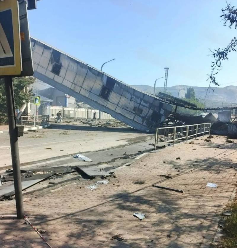 У Новоросійську після атаки ППО РФ обвалилася ціла естакада, яку росіяни використовували для експорту краденого українського зерна