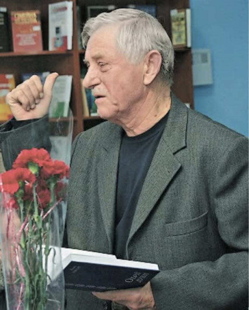 Помер відомий український письменник, лауреат Шевченківської премії Леонід Горлач