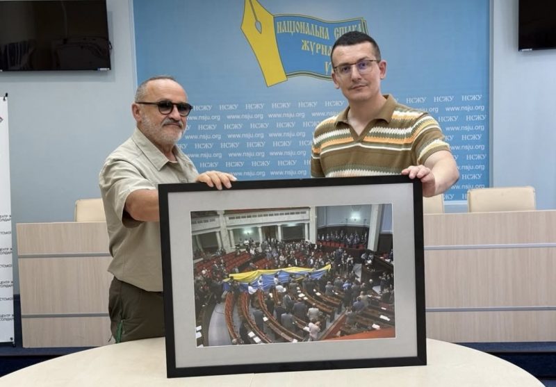 «Усі вже втомилися. Всі пішли. Один я бігав, як заряджений»