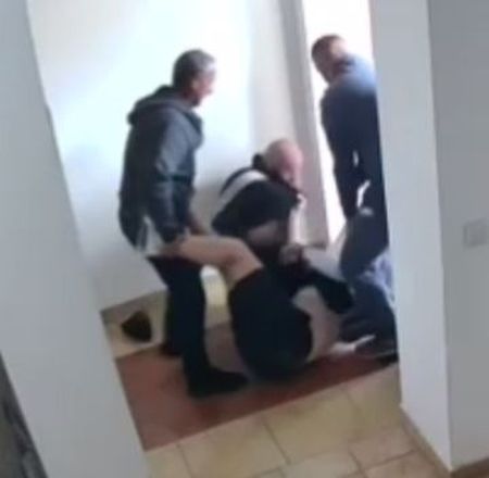 ТЦК почали затримувати чоловіків у під’їздах будинків