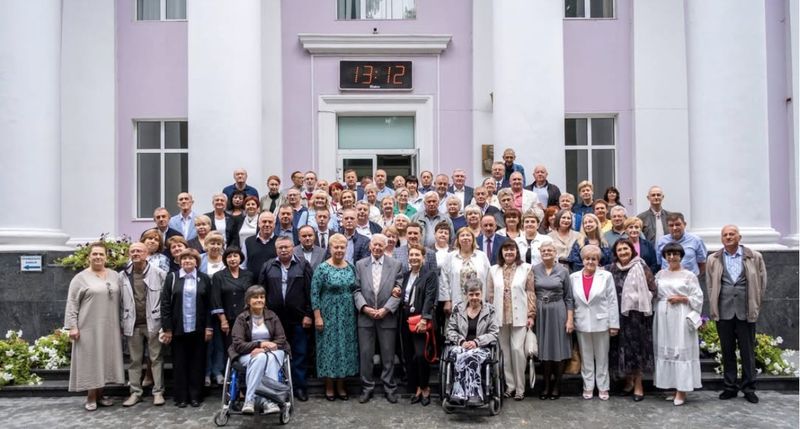 У Вінницькому медуніверситеті зустрілися ті, хто залишив його стіни 40, 50 і 55 років тому