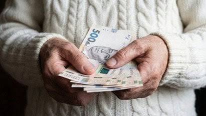 Доплати для українців 70+: які надбавки гарантує держава та кому їх можуть не призначити