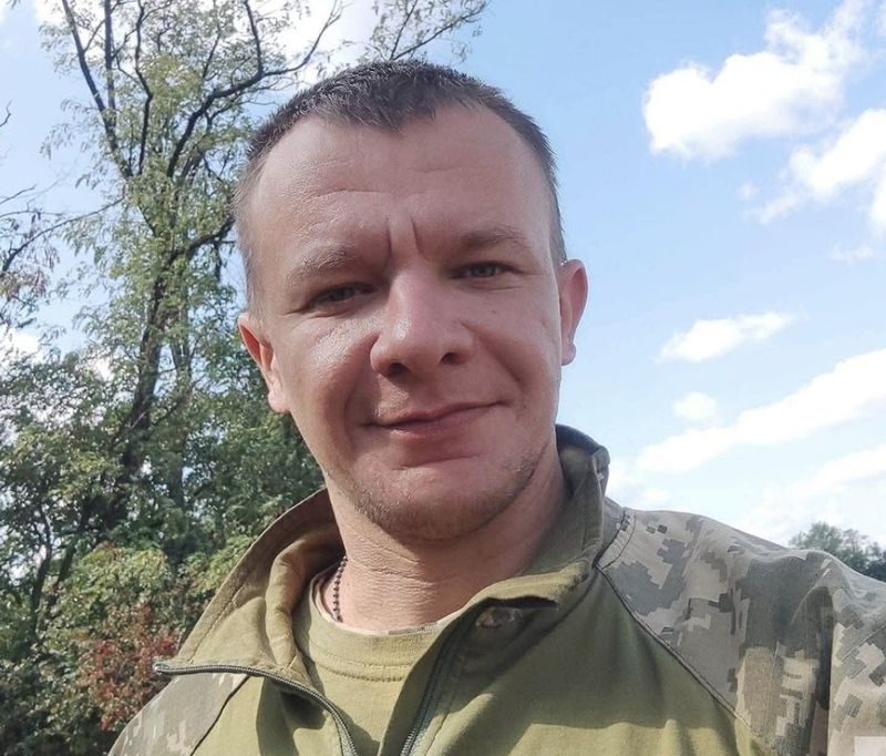 Хоче скочити  з парашутом і побачити океан: ветеран з Хмельниччини, який втратив дві ноги
