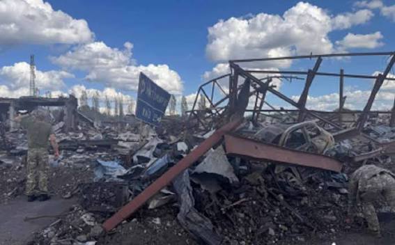 Посадовцю СБУ повідомили про підозру через зберігання боєприпасів у Милі, де після вибухів загинули 35 людей
