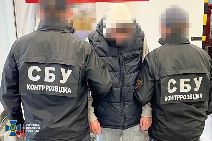 СБУ викрила у Львові двох поплічників рф, які зареєстрували для рашистів 14 терміналів Старлінк
