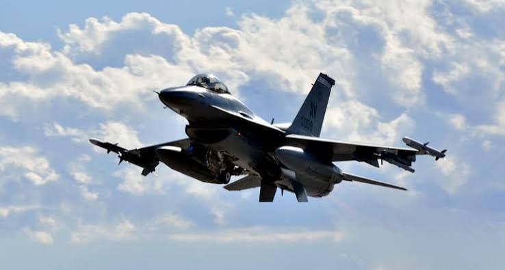 Понад половину українських F-16 небоєздатні через затримки техобслуговування в Бельгії, кажуть джерела WSJ