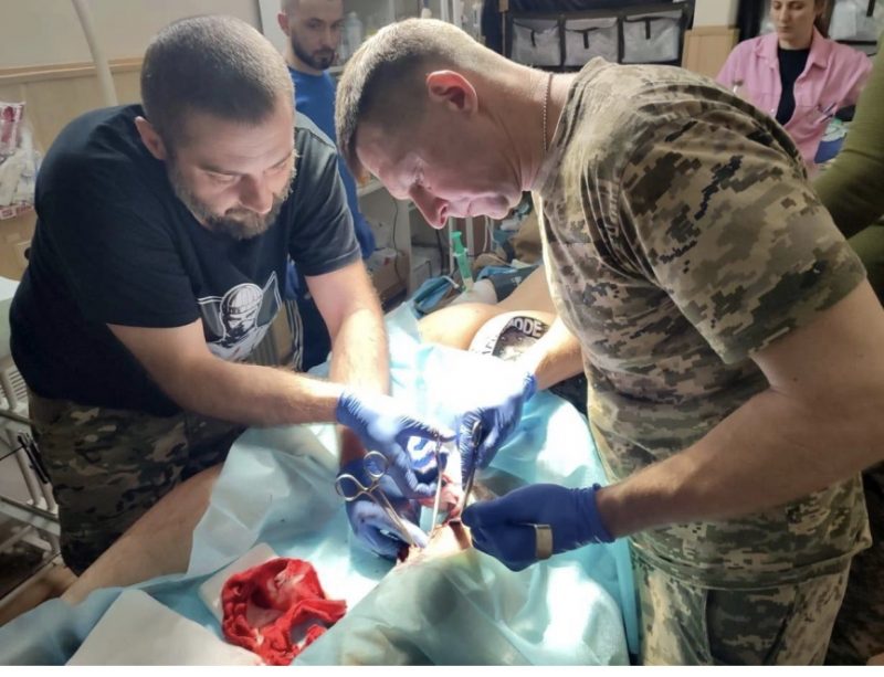 Унікальна серія науково-практичних робіт з узагальнення досвіду медичного забезпечення Збройних Сил України під час бойових дій  поповнилась новим виданням!