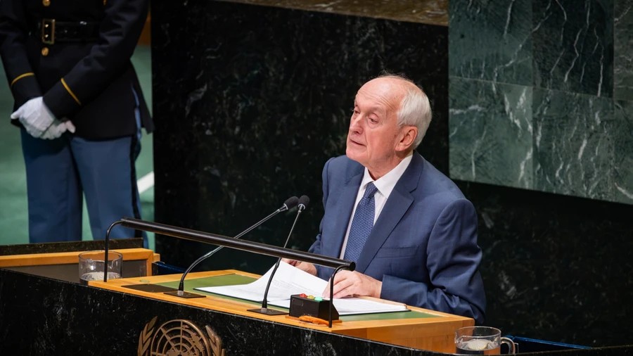 Президент Угорщини закликає цивілізований світ підтримувати Україну