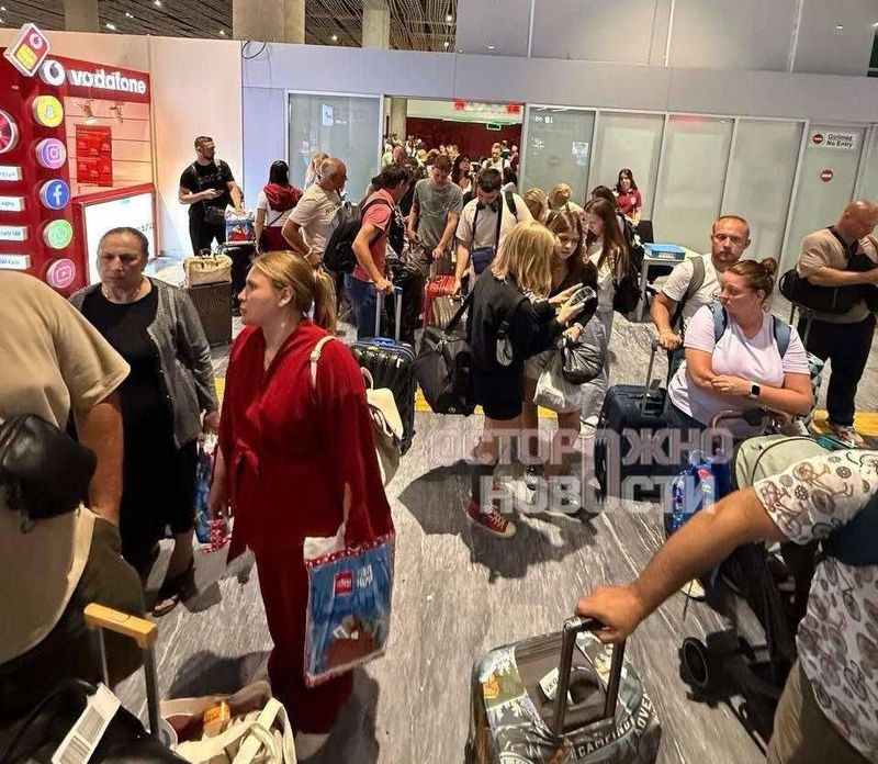 Перші наслідки заяви про блокування російського повітряного простору