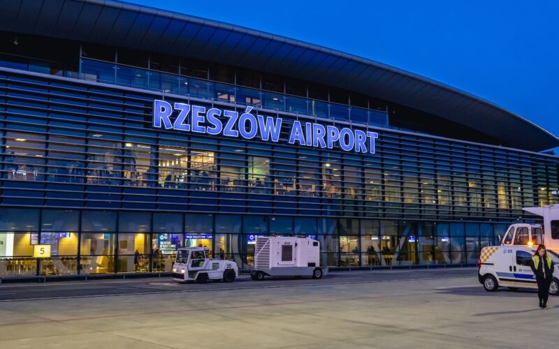 У Жешуві та Любліні третій день зупиняють роботу через атаки РФ на Україну